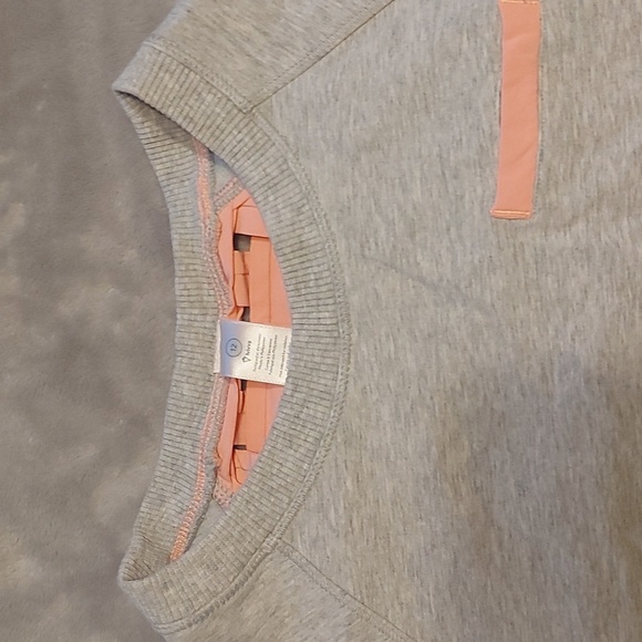 IVIVVA (by Lululemon) Sweatshirt - Picture 2 of 6